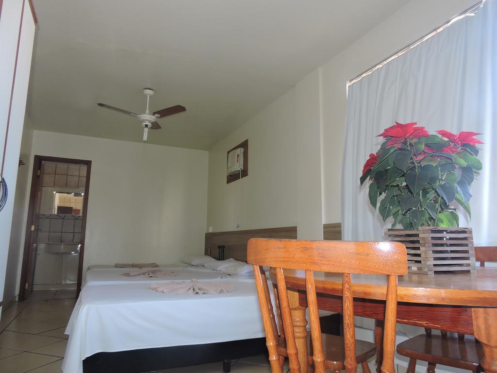 Residencial Baleia Franca Aparthotel Governador Celso Ramos Exteriör bild