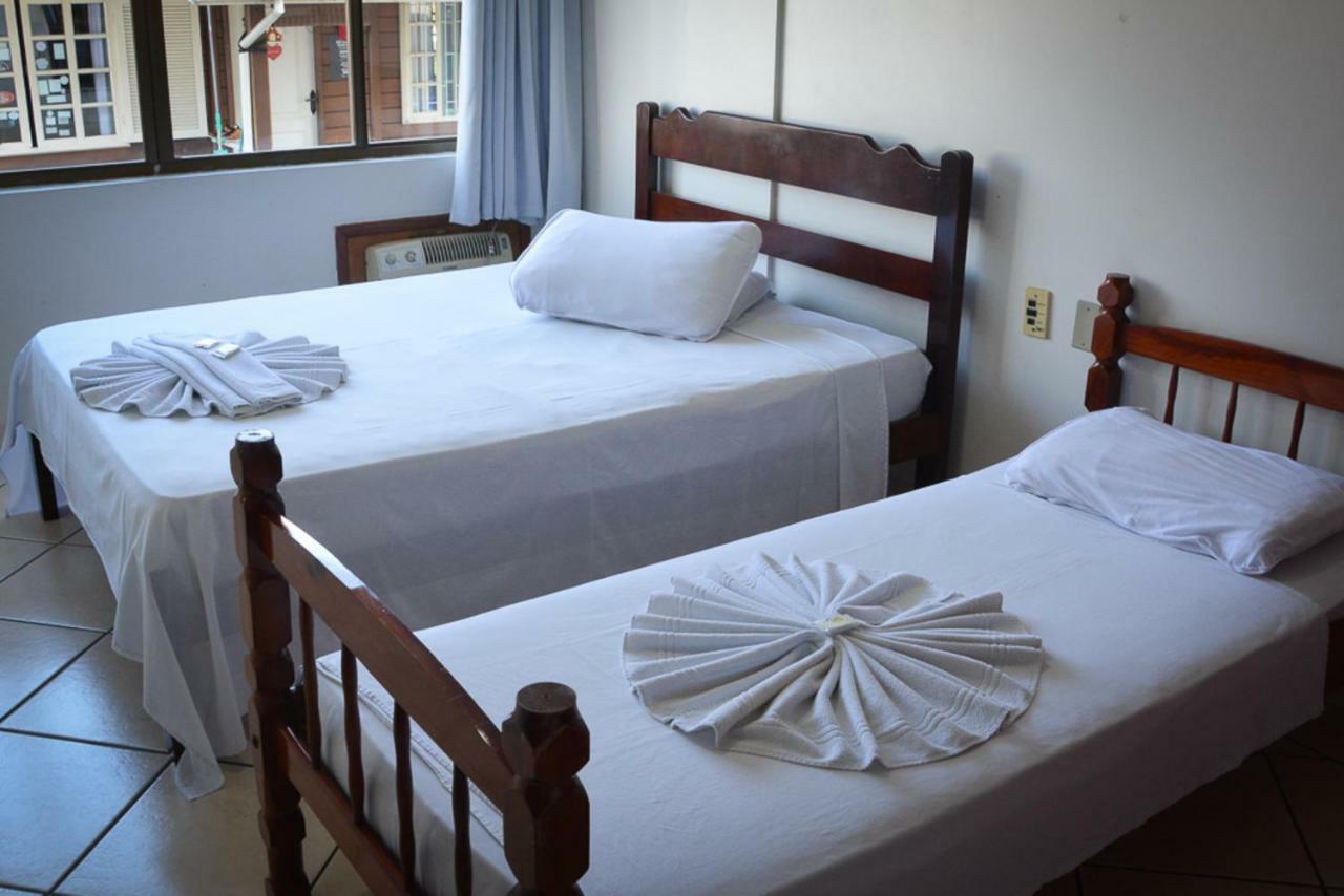 Residencial Baleia Franca Aparthotel Governador Celso Ramos Exteriör bild